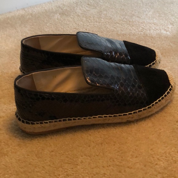 Elyse Walker Flats - Picture 2 of 4